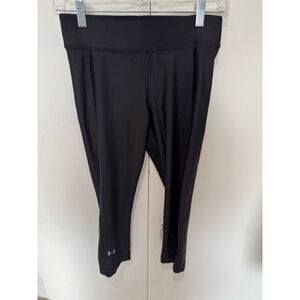 Women's Under Armour Black compression 3/4 capri Leggings Size M
